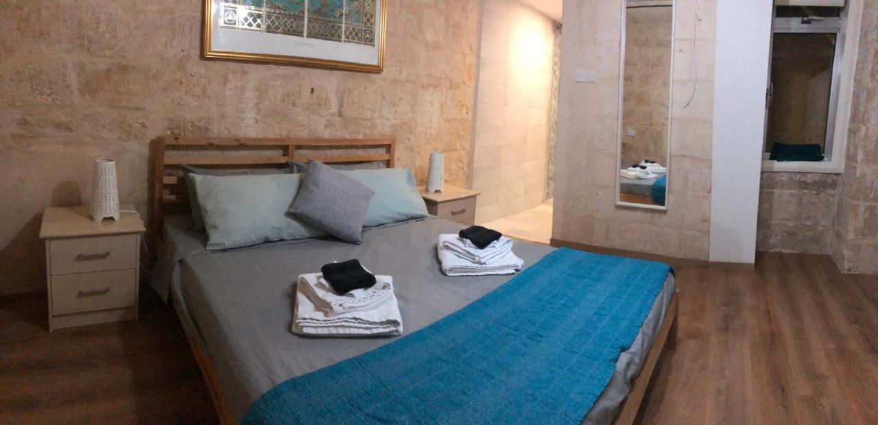 Floriana Cosy Townhouse Apartment Luaran gambar