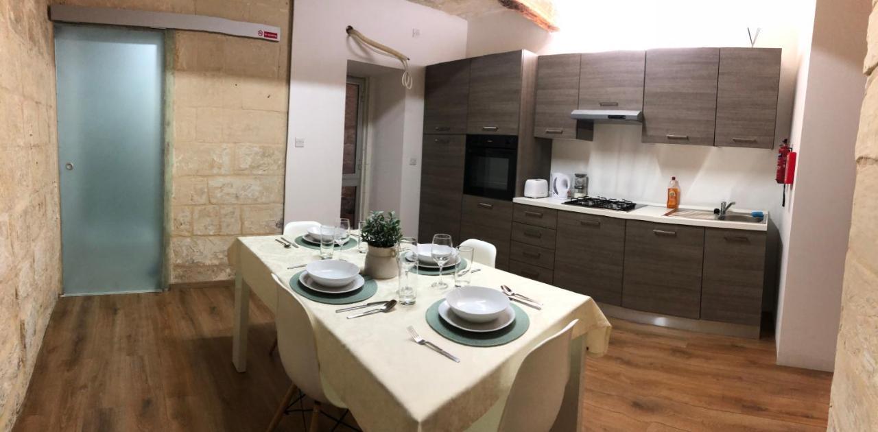 Floriana Cosy Townhouse Apartment Luaran gambar